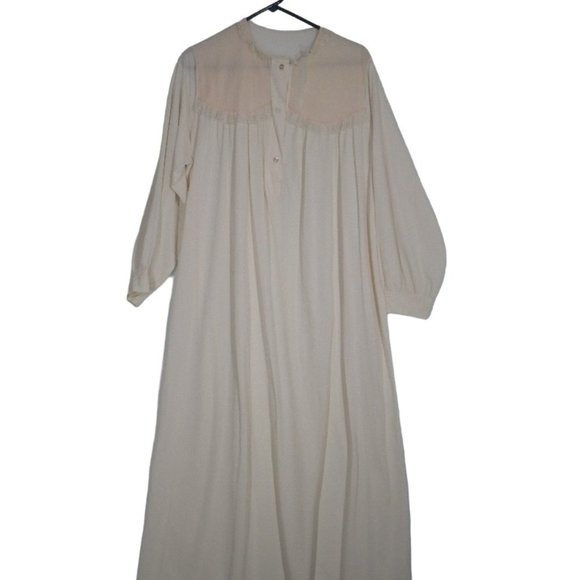 Sans Souci Other - Sans Souci Vintage Cream White Nylon Long Night Gown‎ Lace Trim, Large /X-Large